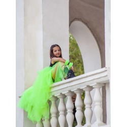 Асимметричная юбка шорты с кожаным бантом зеленый неон Асимметричная юбка шорты с кожаным бантом зеленый неон